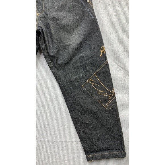 VTG Studio By Southpole Embroidered Denim Jeans 34 Looney Tunes Wile E Coyote - Picture 5 of 16